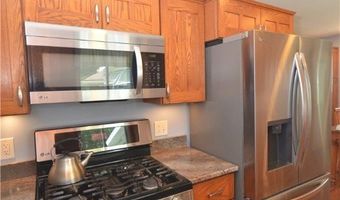 759 Tallkron Dr, Akron, OH 44305