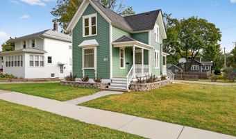 102 Center St, Algonquin, IL 60102