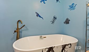 13545 Lyons Ave, Bayou La Batre, AL 36509
