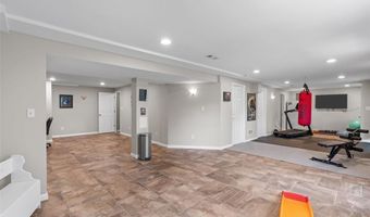 24 Hickory Ct, Arnold, MO 63010