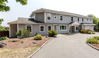 21 Crestwood Rd, Warwick, RI 02886