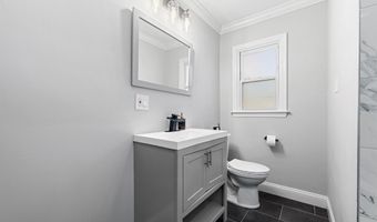 130 Deramo Pl, Bridgeport, CT 06606