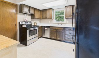 2111 Angie Ln, Anderson, IN 46017