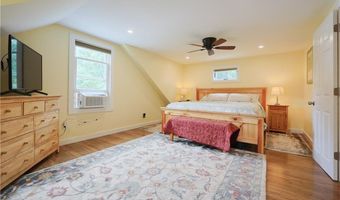 15 Terrace Dr, Bristol, RI 02809