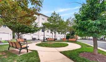 43845 CENTERGATE Dr, Ashburn, VA 20148