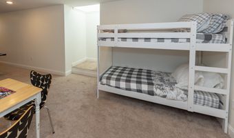 31 Merrill Rd, Clinton, CT 06413
