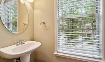 5240 Wellsley Bnd, Alpharetta, GA 30005