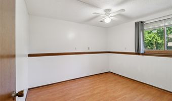1619 HyVue St, Adel, IA 50003