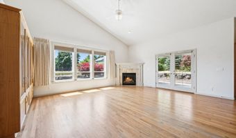 20707 YUKON St, Aurora, OR 97002