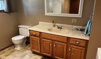 104 Parkview Dr, Lake Benton, MN 56149