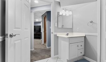 324 Buttermere Ln, Amherst, OH 44001