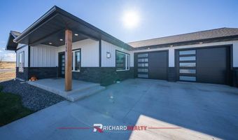 755 Go Around Loop, Cody, WY 82414