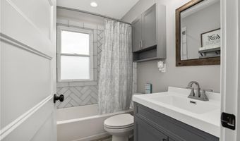 921 Lake Viking Ter, Altamont, MO 64640