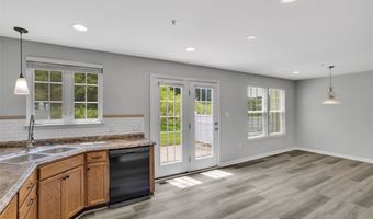 284 Broadstone Dr, Adams Twp., PA 16046