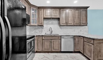 500 GreenTree Dr 11, Bedford, IN 47421