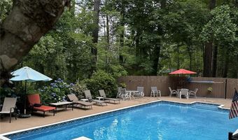 16 Canterbury Dr, Arden, NC 28704