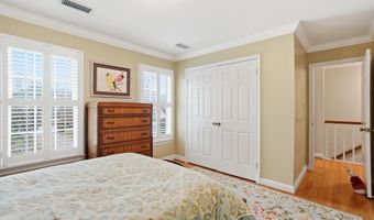 1230 23RD St S, Arlington, VA 22202