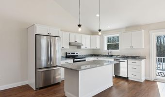 1542 Foxes Ridge Rd, Acton, ME 04001