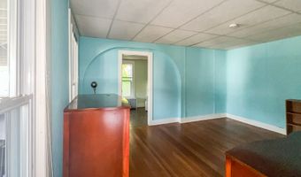 58 Shore Dr, Branford, CT 06405