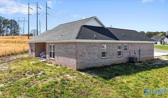 15 Swanee Dr, Albertville, AL 35950