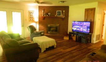 121 Leewood Dr, Arkadelphia, AR 71923