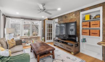 4004 ESTABROOK Dr, Annandale, VA 22003