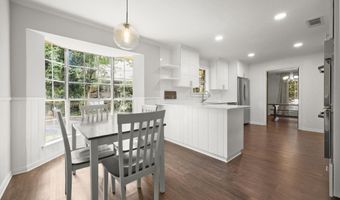 1369 Crescent Dr, Baton Rouge, LA 70806