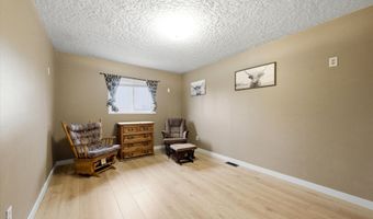 805 SW MT ADAMS Ave, Boardman, OR 97818