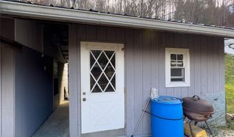 3059 NC 261 Hwy, Bakersville, NC 28705