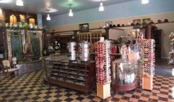 1332 COMMERCIAL St, Astoria, OR 97103