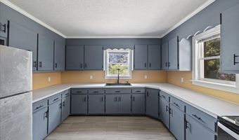 1330 E Hanrahan Rd, Ayden, NC 28513