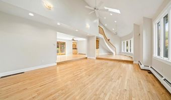 30 Dutchess Dr, Cranston, RI 02921