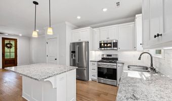 5 Coverack Ln, Bella Vista, AR 72714