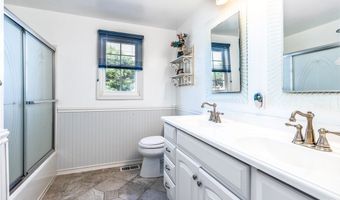 53 Brookpark Dr, Amherst, NY 14228