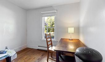 444 W Auburn Rd, Auburn, ME 04210