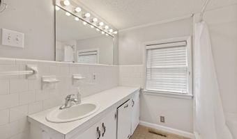 821 Penny Rd, Angier, NC 27501