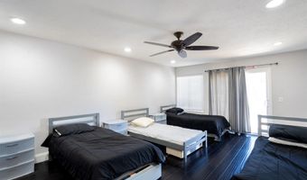 1116 Circle Dr, Escondido, CA 92025