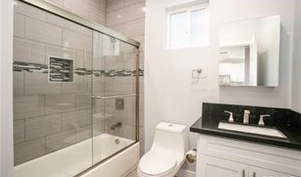 614 W 85th St 1/2, Los Angeles, CA 90044