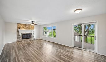 2205 Country Cove Ln, Altoona, IA 50009