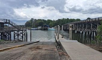 14 Mickey D Ln, Beaufort, SC 29907