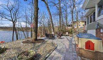 51 Lakeside Dr, Alloway, NJ 07422