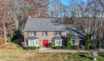 11 Greenknoll Dr, Brookfield, CT 06804