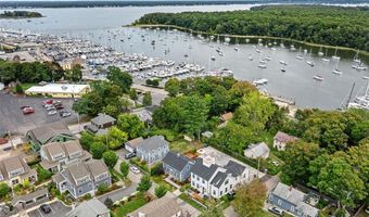 22 Castle St 3, East Greenwich, RI 02818