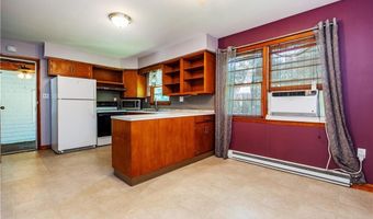 16 Pennsylvania Ave, Jamestown, RI 02835