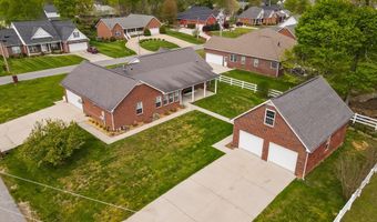 372 Brookside Dr, Algood, TN 38506