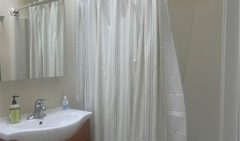 157 Briarwood Ave, Middletown, RI 02842