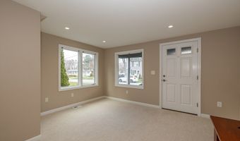 39 Neillian St 39, Bedford, MA 01730