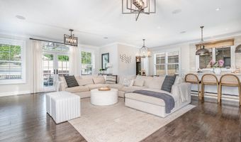26 S Chestnut Ave, Arlington Heights, IL 60005