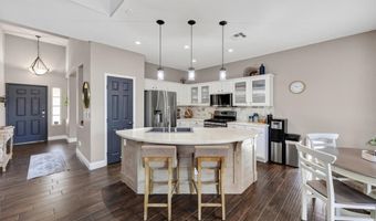 10661 Shelter Hill Ct, Las Vegas, NV 89129