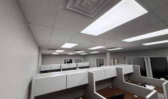 777 E Algonquin Rd, Algonquin, IL 60102